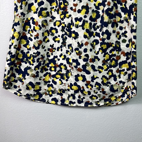 Cabi Fierce Seeing Spots Gathered Ruffle Collar V-Neck Sleeveless Blouse Small - Picture 3 of 7